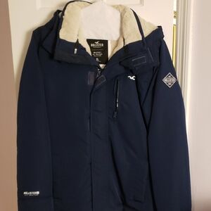 Hollister Men's Dark Blue Puffer Jacket with Shearling